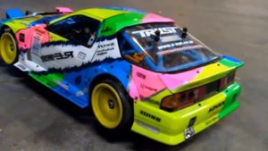 Звук спортивной радиоуправляемой машины