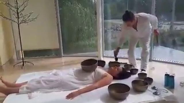 Поющие тибетские чаши - массаж!