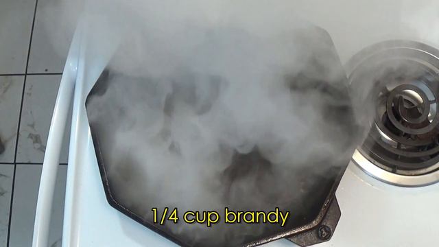 Cast Iron Chicken With 42 Cloves Of Garlic смотреть онлайн