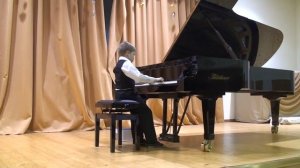 Artem. Concert 25/02/2015. 8 years old 2 class. "Птички". А. Караманов