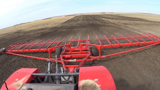 К744 р4 Борона радуга 21 м зубовая.Первый день боронования! (Сезон 2020)
