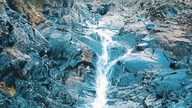 Звуки природы| Шум водопада и пение птиц| Видео для сна, медитации и отдыха смотреть онлайн