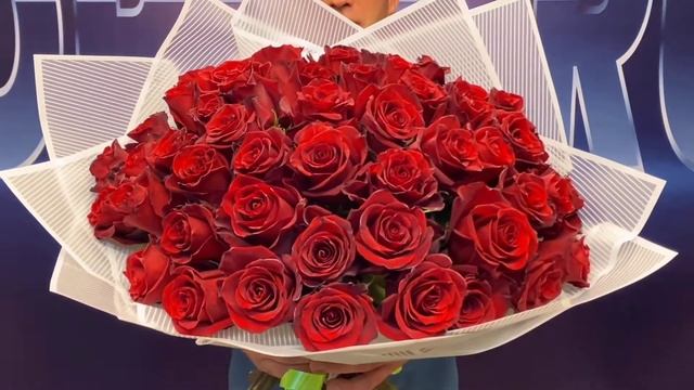 Букет 51 роза Эквадор Premium сорт "Экспловер" смотреть онлайн