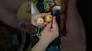 Как надо чистить картошку,ооо