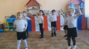 Видеопоздравление с 23 февраля от воспитанников младшей группы МБДОУ детский сад №18