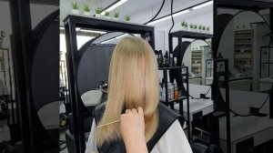 Линия у лица. У стрижки "Лесенка" испорчена репутация, поэтому я ее назвала "Нелесенка".
#нелесенка