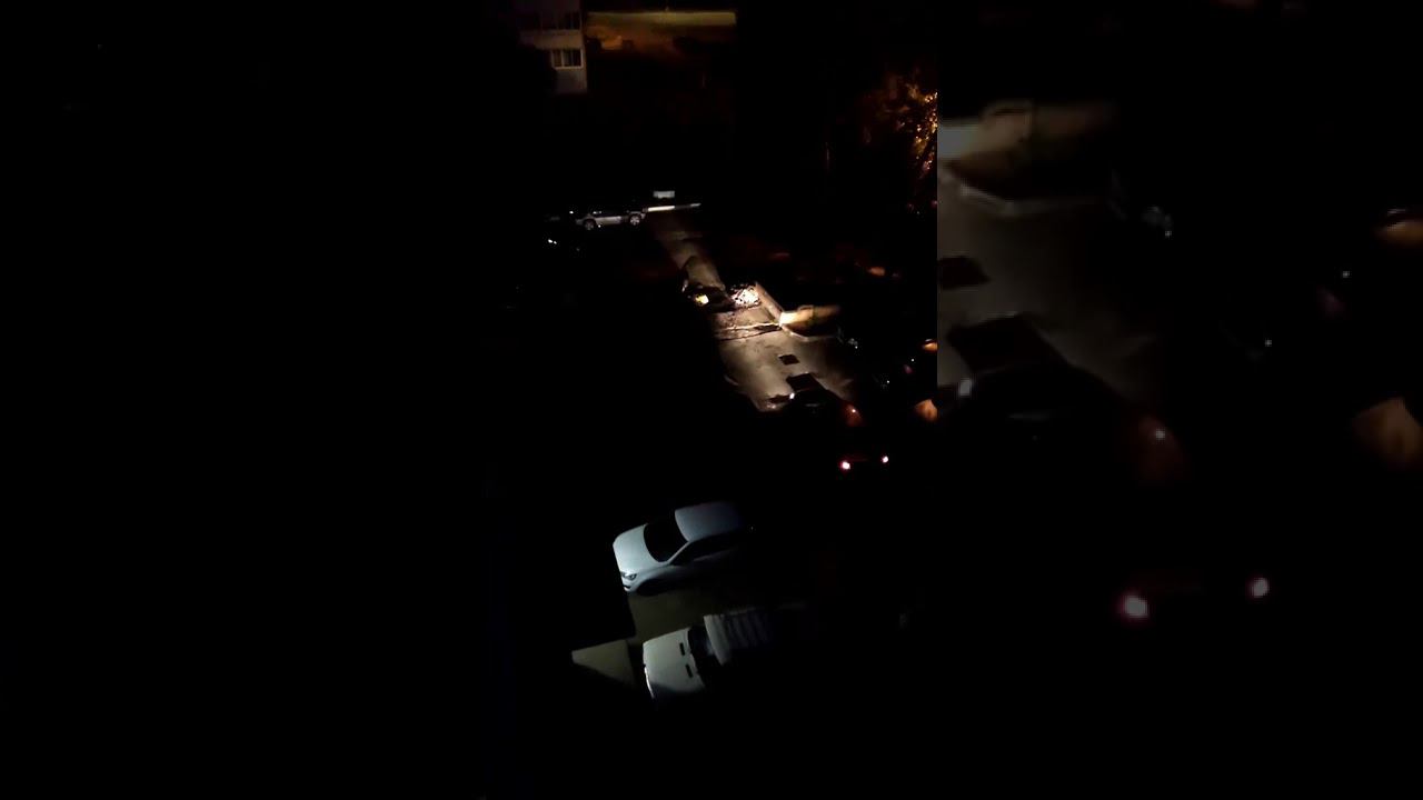 Ремонтники дорог не давали уснуть жителям в Воскресенске, ремонтирую дорогу почему то ночью.