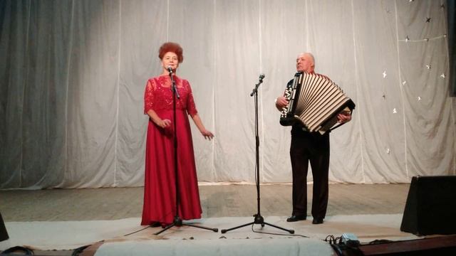 Поет Татьяна Солодко, концертмейстер Николай Оболоник. "Реснички", слова и музыка Е. Ваенги,