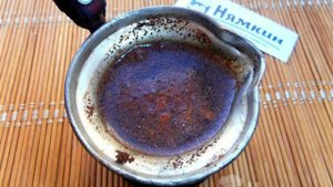Кофе в турке с какао, сгущенным молоком и мускатным орехом