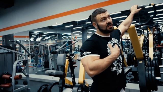 ЩУКИН КАЧНЕТ ТАРАСОВА? СЛАБЫЕ МЕСТА БОЙЦА MMA смотреть онлайн