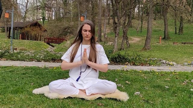 Легкая медитация для набора энергии и уравновешивания эмоций за 3 минуты смотреть онлайн
