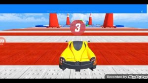 Играем в гонки.