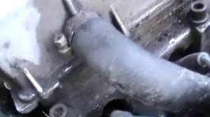 Течет пробка меняют помпу в ВАЗ Ока