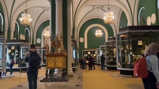 Прогулка по московскому Кремлю, Оружейная палата в подарок... (подробности в описании) смотреть онлайн