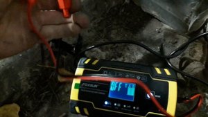 Импульсное автоматическое зарядное устройство Foxsur для АКБ (12V 8A / 24V 4A) легковых и грузовых