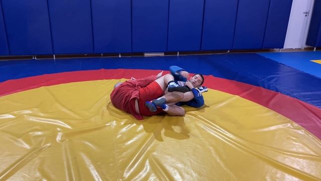 #13 ❗САМБО для всех❗Классический РЫЧАГ КОЛЕНА (KNEEBAR) в атаке со стороны ног. Школа самбо Sambi.s