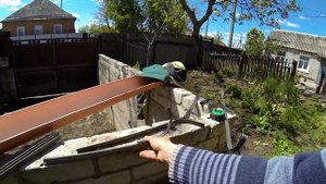 Как сделать крепкие кронштейны для отлива отлив с трубы 135, варим с уголка кронштейны.