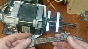 Снятие шкива с мотора от стиральной машины.mp4