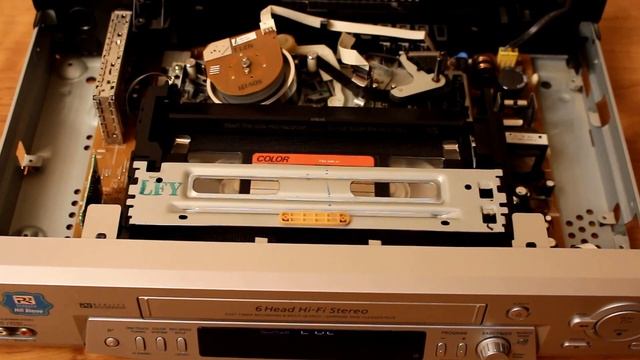 Видеомагнитофон SONY SLV-ED915PS смотреть онлайн