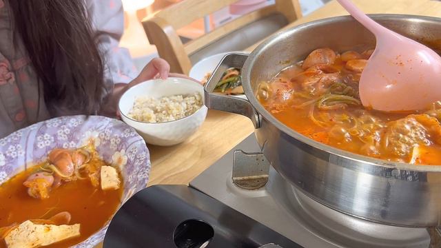 [ENG]vlog 매운고춧가루 넣어 만든 순두부 열라면 is 땀샘폭발 매콤돼지갈비찜/가성비 갑 부대찌개 밀키트/스팸듬뿍 카레/고추지짐만두/순두부열라면/요리하고 먹는 브이로그.