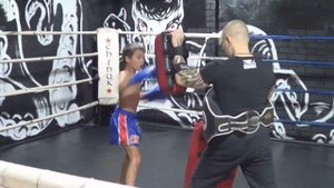 Работа на лапах Муай-тай.Тайский бокс дети.СК Чинук-кузница чемпионов!