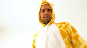 Among US Сиреноголовый в Реальной жизни! Дамик и Папа убегают от Сиреноголового! Сборник