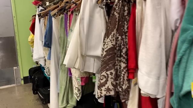 США ??СЕКОНД ХЕНД ЧТО ВНУТРИ? В ПОИСКЕ КЛАДА ФАРФОР СТАРИНА и КЕРАМИКА Саша Л в Америке смотреть онлайн