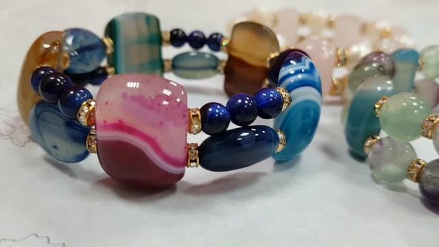 Браслеты из натуральных камней на резинке смотреть онлайн