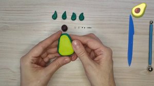 Лепим из пластилина  ? авокадо.