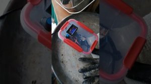 Зарядное устройство для мотоцикла.