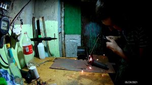 Сварщик 10 уровня ремонт ручки газа мотоцикл Урал