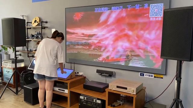 xyscreen ALR PET Crystal screen used for Home Theater & Karaoke смотреть онлайн