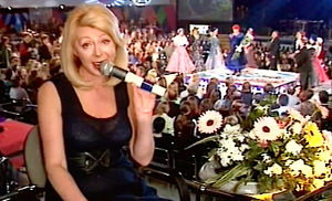 Надежда Бабкина серьезно нарушила правила ринга и чуть не поссорилась с ведущей Тамарой Максимовой