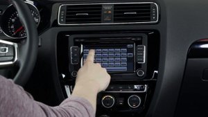 2015 Volkswagen Jetta: How to Connect Bluetooth