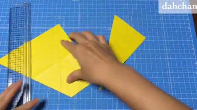 折り紙でニワゼキショウのブーケを作ってみたOrigami Blue-eyed grass Bouquet Tutorial