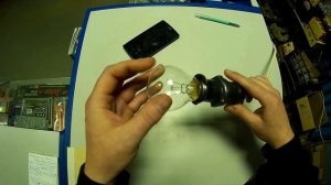 Мерцает ли лампа накаливания? Почему?