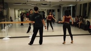 Learn Bachata, Tutorial 8: Chest & hip circles (improver sensual)
