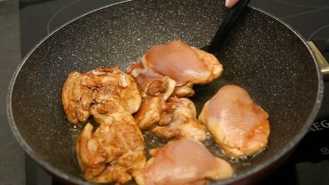 Готовим популярное, простое и вкусное блюдо: курицу с картошкой в соево медовом соусе смотреть онлайн