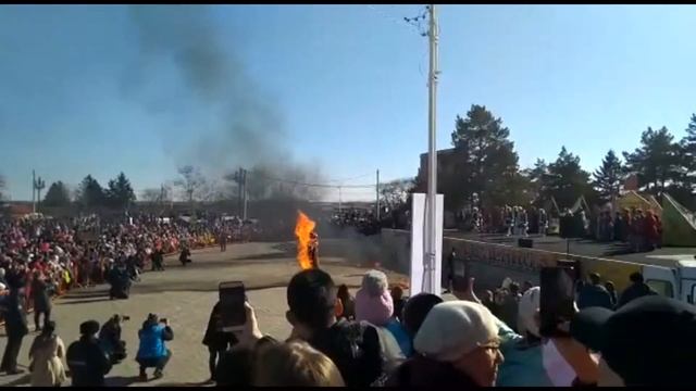 Сжигание чучела в масленицу смотреть онлайн