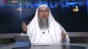 When should I stop eating and drinking when Fasting - at the 1st or the 2nd Athan? - Assim Al Hakee