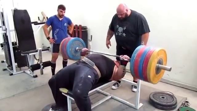 Михаил Слон из Греции, жим лёжа - raw - 230 кг на 10 раз! смотреть онлайн