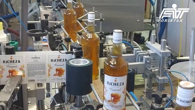 Этикетировочная машина на базе аппликатора XLS 206 NOVEXX Solutions с 3х-осевой обкаткой