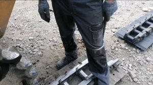 Замена гусениц на бульдозере,, часть 1 = 68.