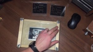 Изготовление платы с помощью фоторезиста./Production of printed circuit board using photoresist.