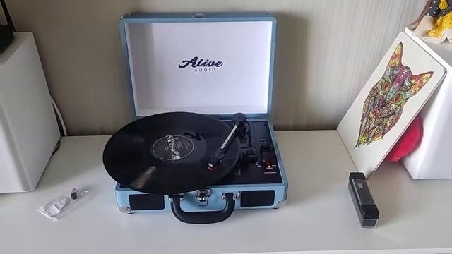 Виниловый проигрыватель Alive Audio