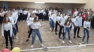 Очень классный Флешмоб 10А 2018 Imagine Dragons - Natural