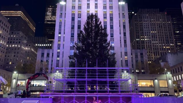 Rockefeller Center Christmas Tree Lighting 2021 ? arrive November 13th lit December 1st NYC USA смотреть онлайн