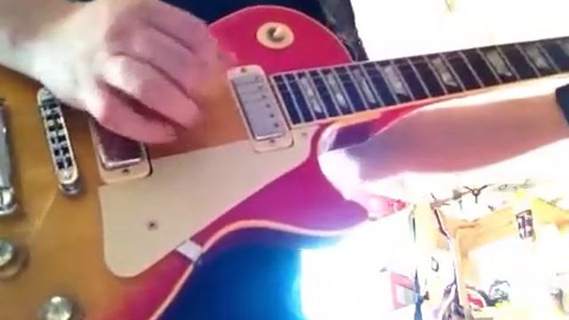 1970s Gibson Les Paul Deluxe смотреть онлайн