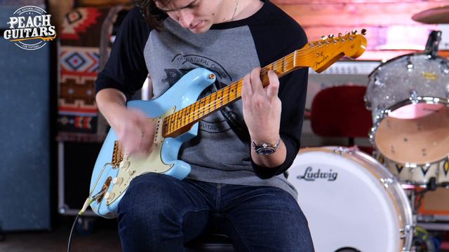 No Talking...Just Tones | Fender Custom Shop LTD '62 Bone Tone Strat Relic Faded Aged Daphne Blue смотреть онлайн
