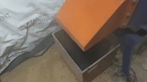 дробилка измельчитель МИ-600+ переработка шланга капельного орошения калибровочная сетка 12 мм.mp4